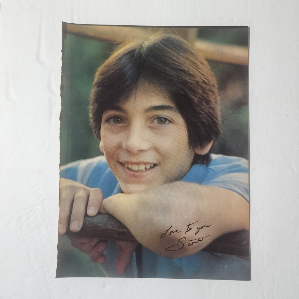 Young Scott Baio smiling facsimile autograph vintage pinup clipping 8x10.5
